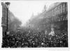 06-COM-Les-Grands-boulevards-le-jour-de-l'Armistice-1918