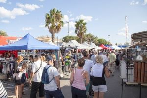 08-COM-Grande-braderie-des-commerçants-de-Vias-Plage-(2)
